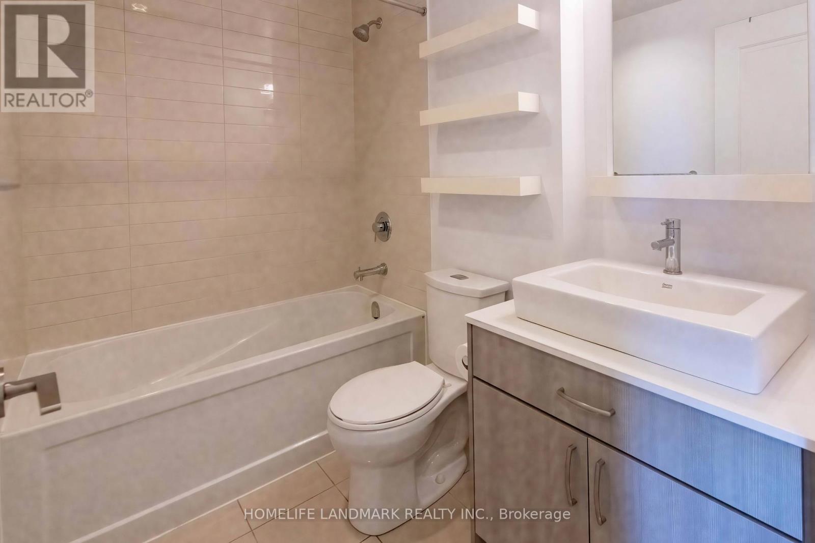 Photo 7 of 607 9191 Yonge Street Nw, Richmond Hill ON