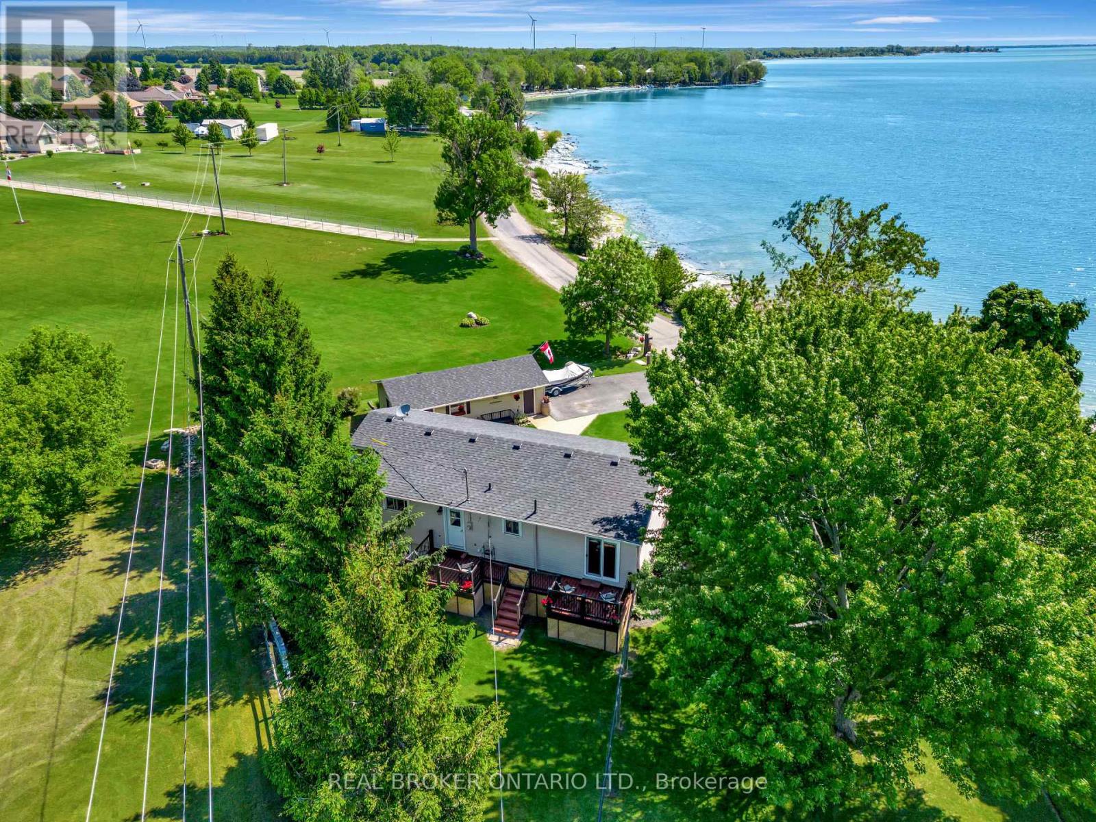 Photo 11 of 1697 Lakeshore Road, Haldimand ON