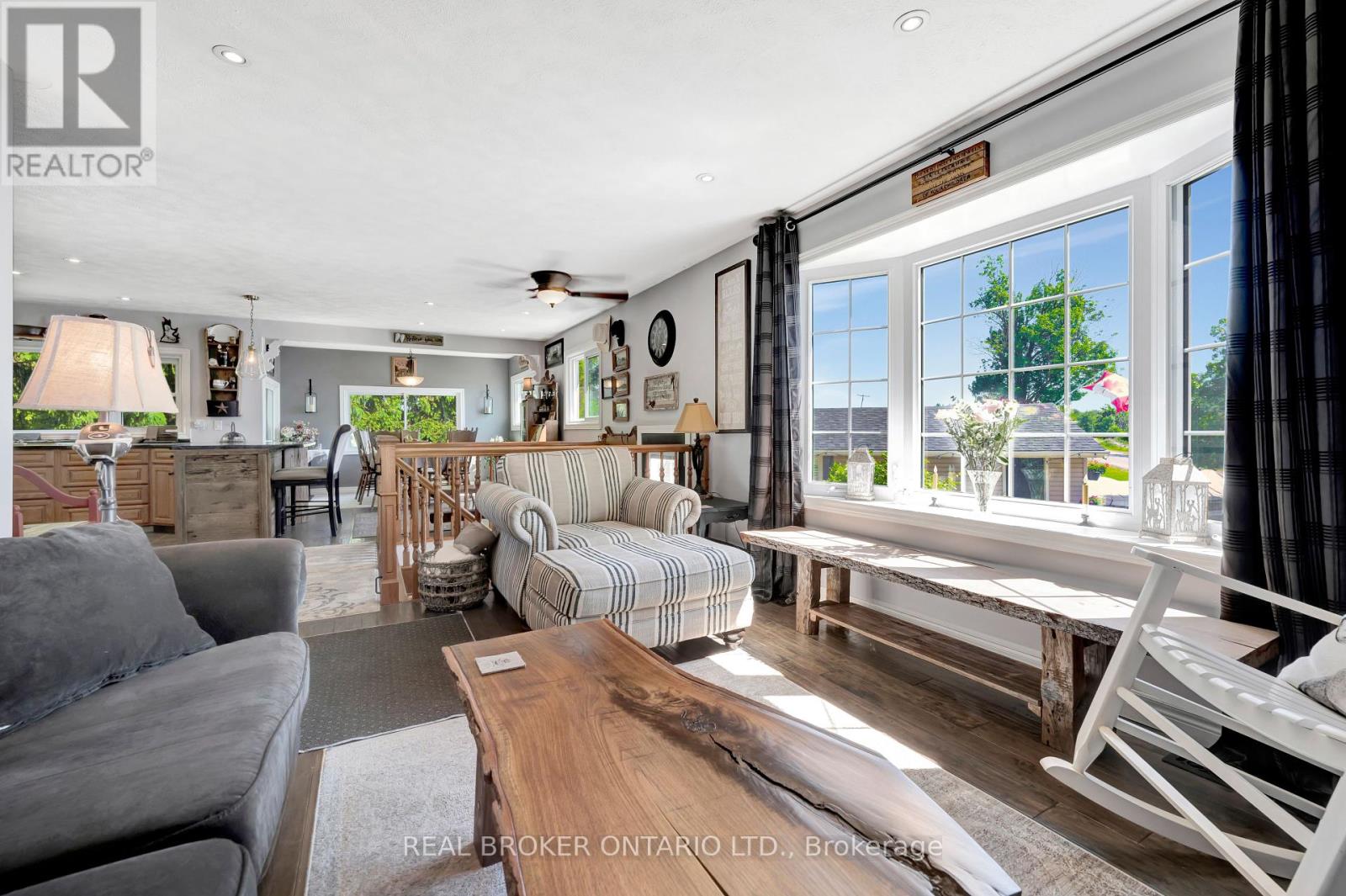 Photo 23 of 1697 Lakeshore Road, Haldimand ON