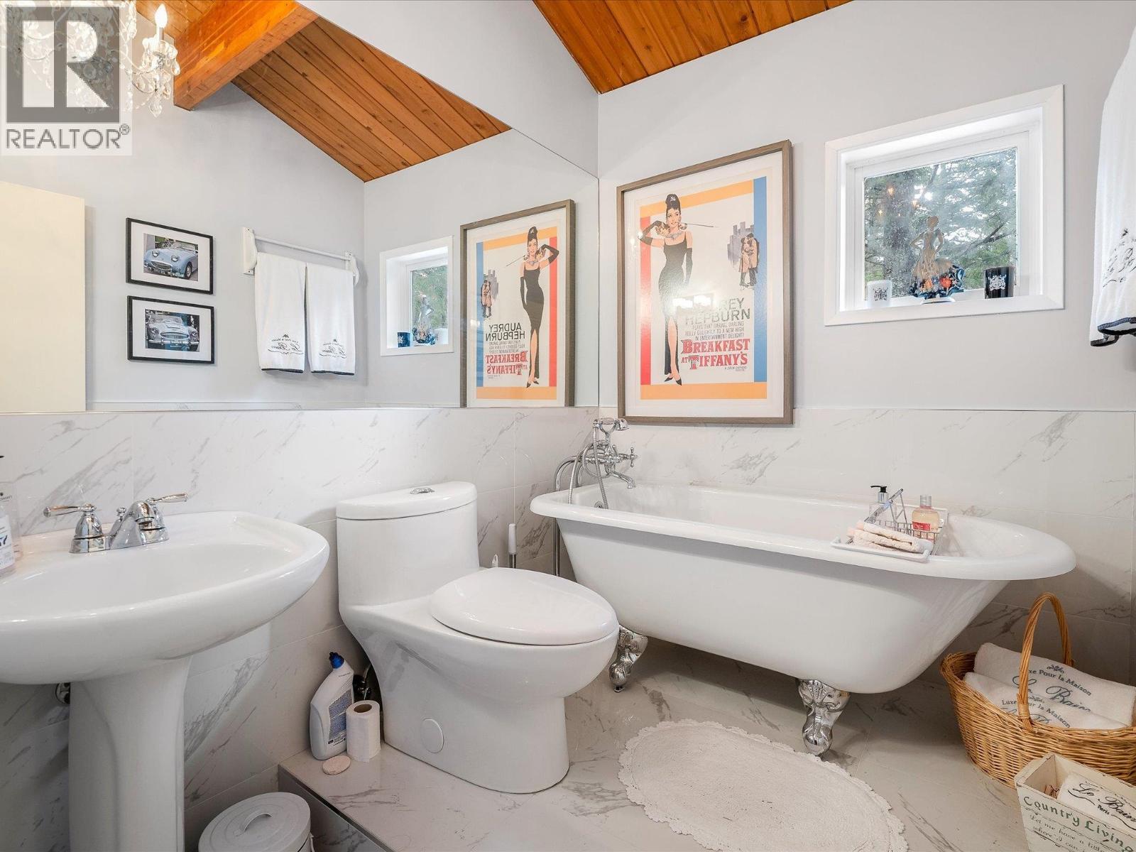 72 BLACK TUSK DRIVE, Whistler