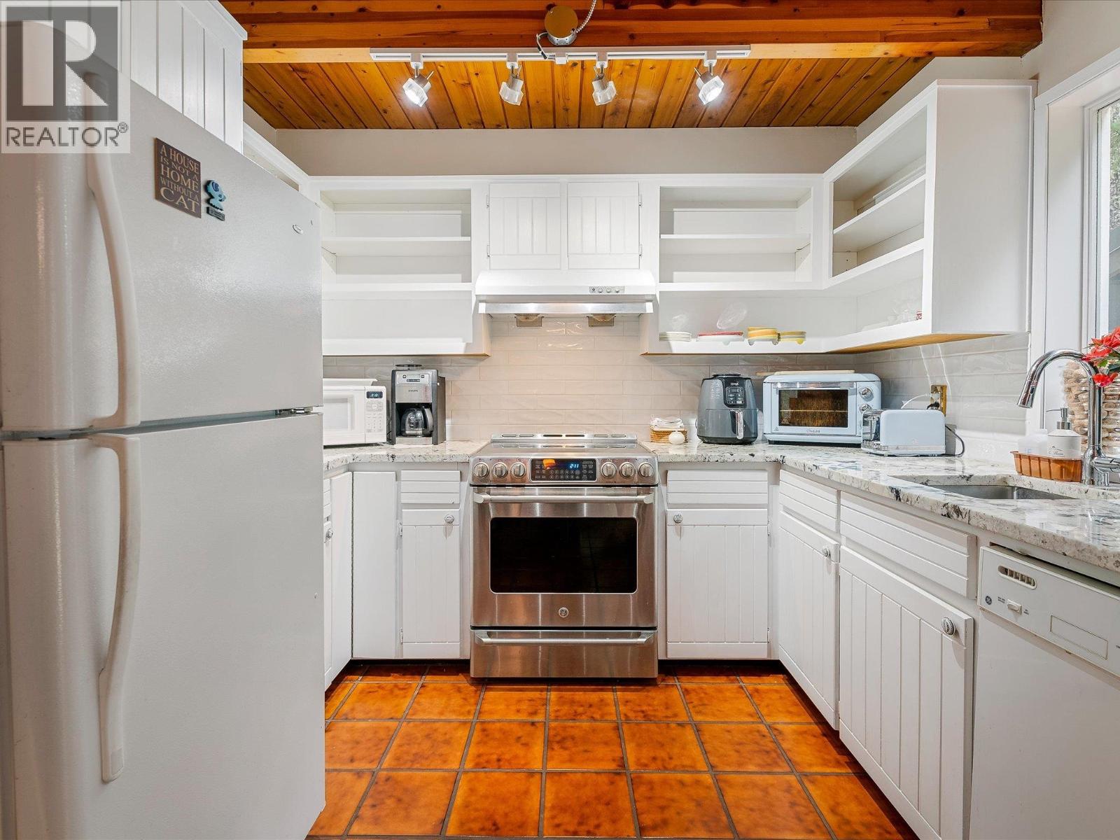 72 BLACK TUSK DRIVE, Whistler