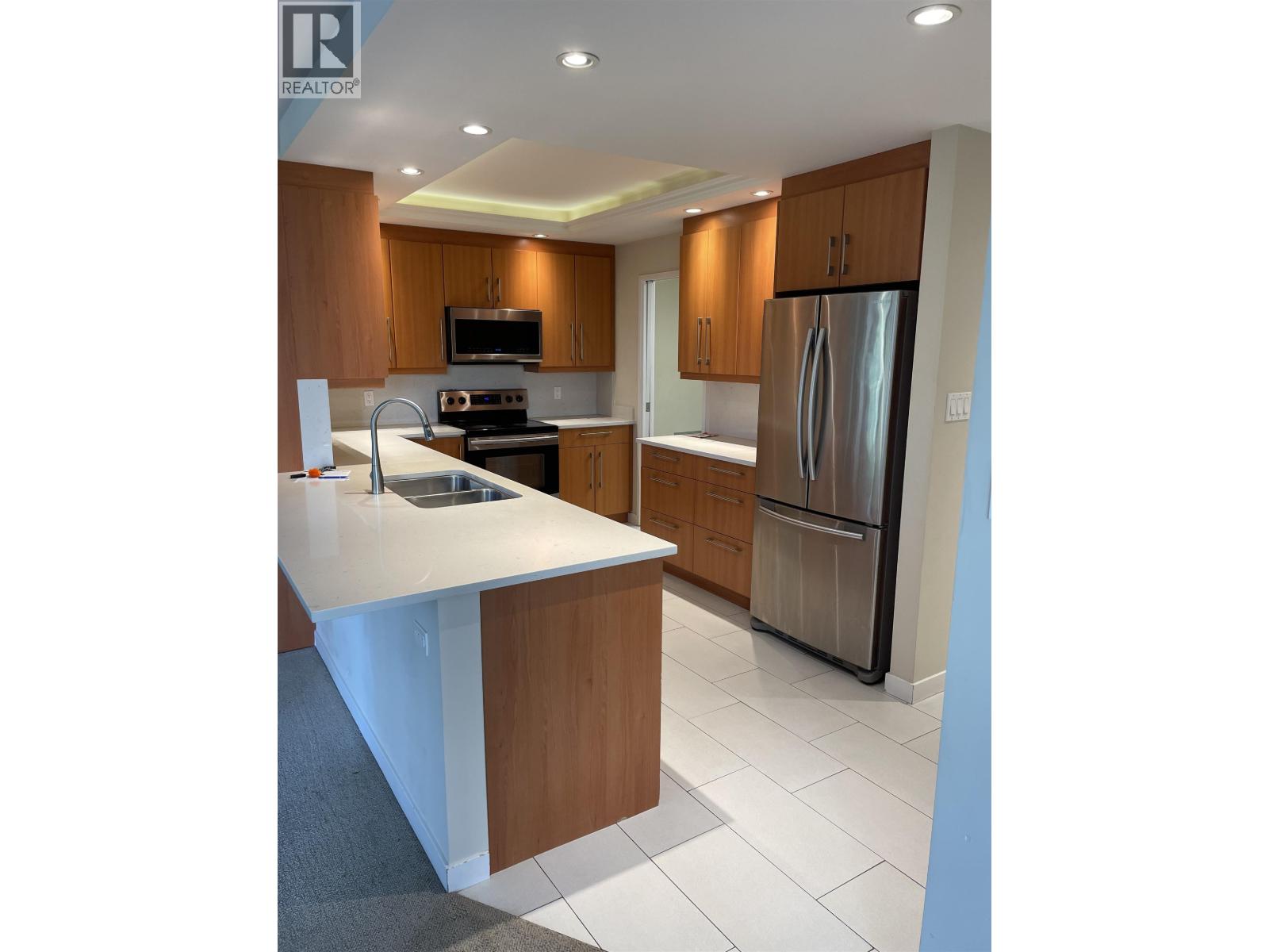 Photo 5 of 201 738 Broughton Street, Vancouver BC