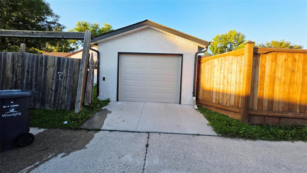 Photo 35 of 1216 Aberdeen Avenue, Winnipeg MB