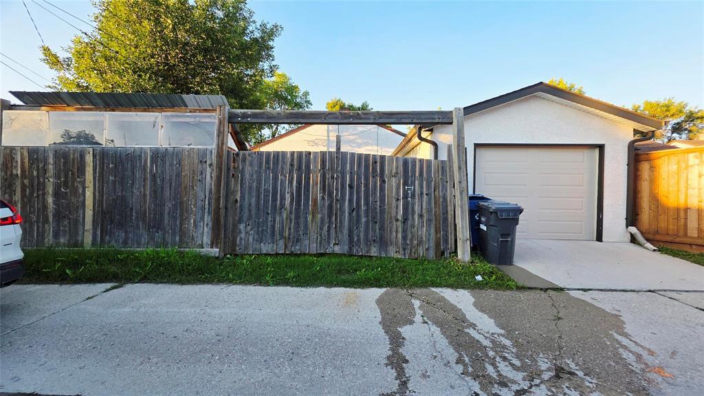 Photo 36 of 1216 Aberdeen Avenue, Winnipeg MB