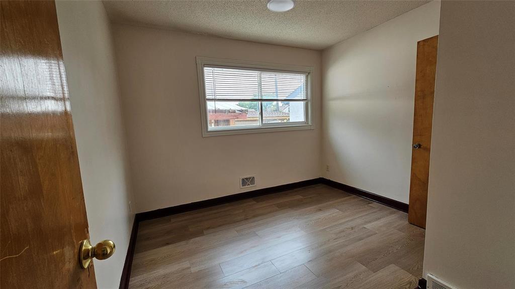 Photo 24 of 1216 Aberdeen Avenue, Winnipeg MB