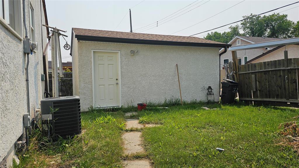 Photo 33 of 1216 Aberdeen Avenue, Winnipeg MB