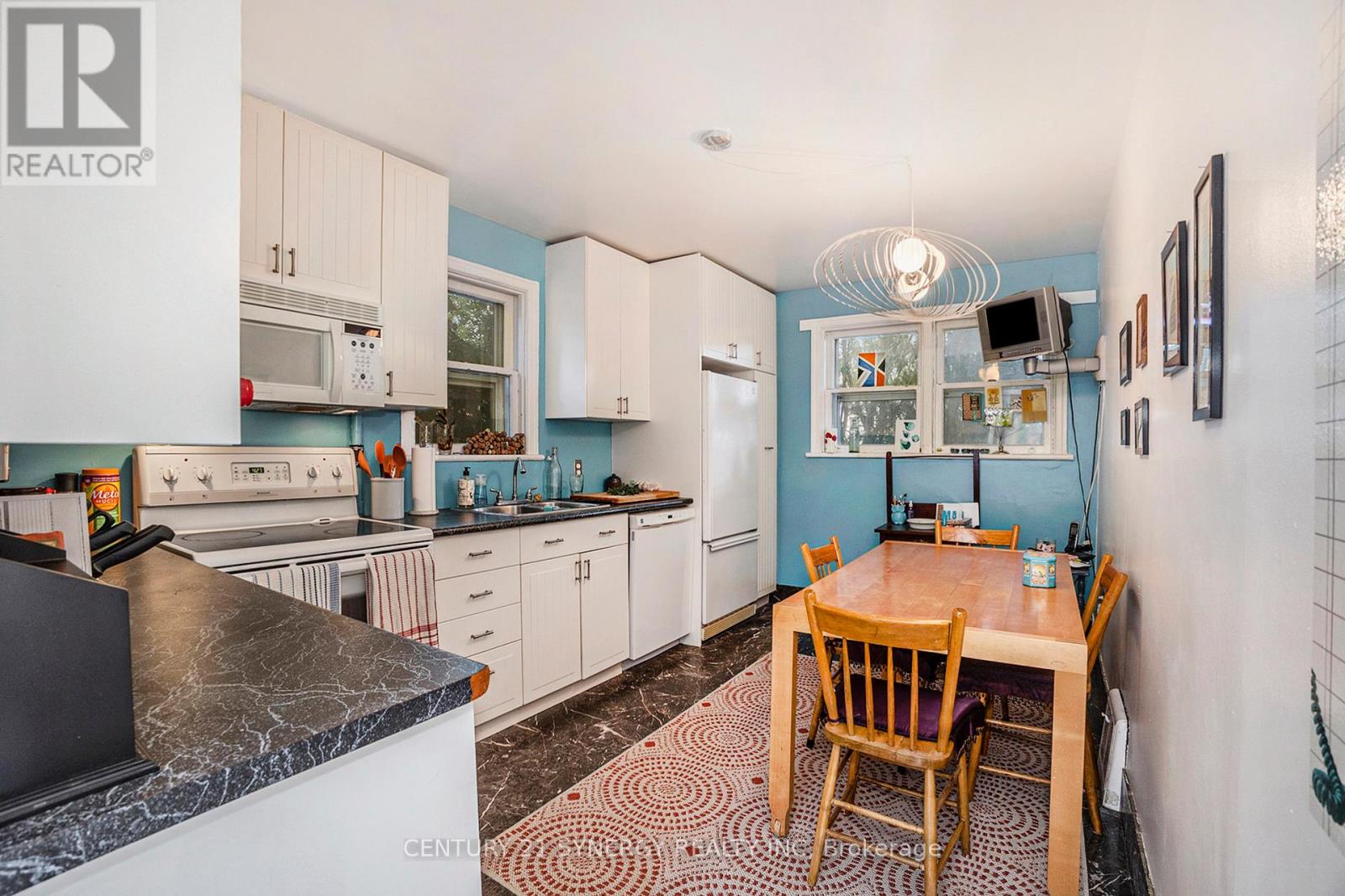 Photo 16 of 327 Richelieu Avenue, Ottawa ON