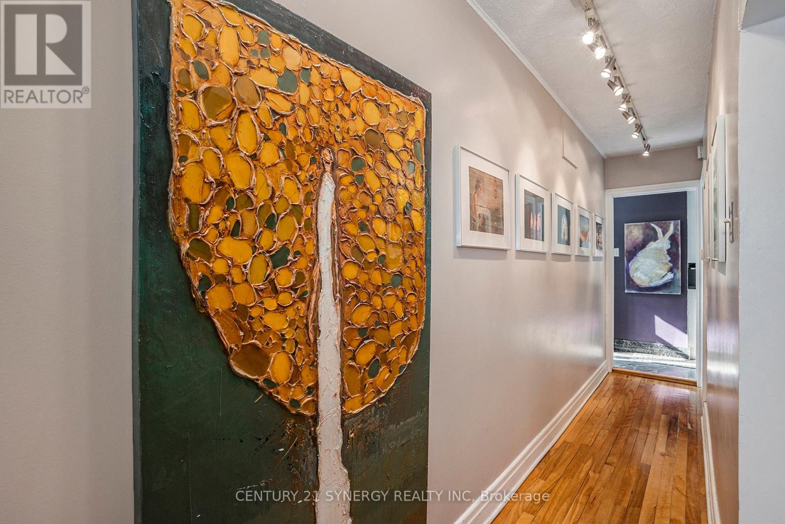 Photo 10 of 327 Richelieu Avenue, Ottawa ON