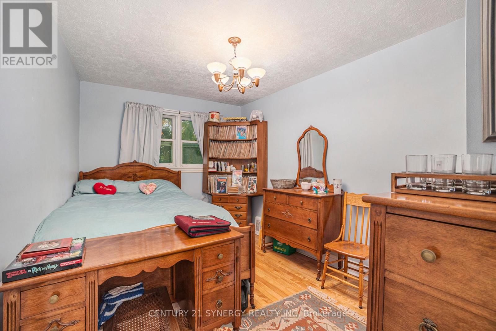 Photo 15 of 327 Richelieu Avenue, Ottawa ON