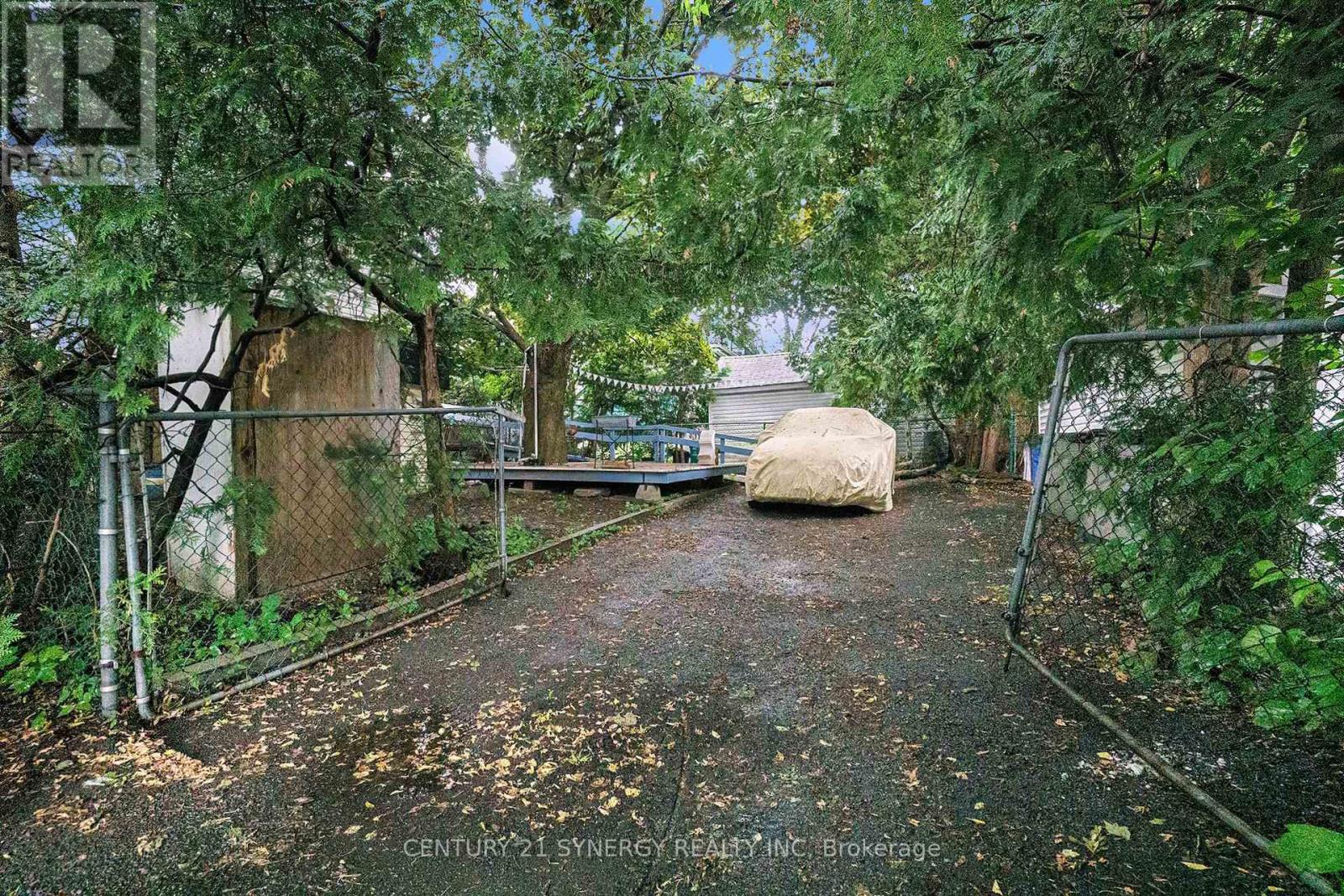 Photo 37 of 327 Richelieu Avenue, Ottawa ON