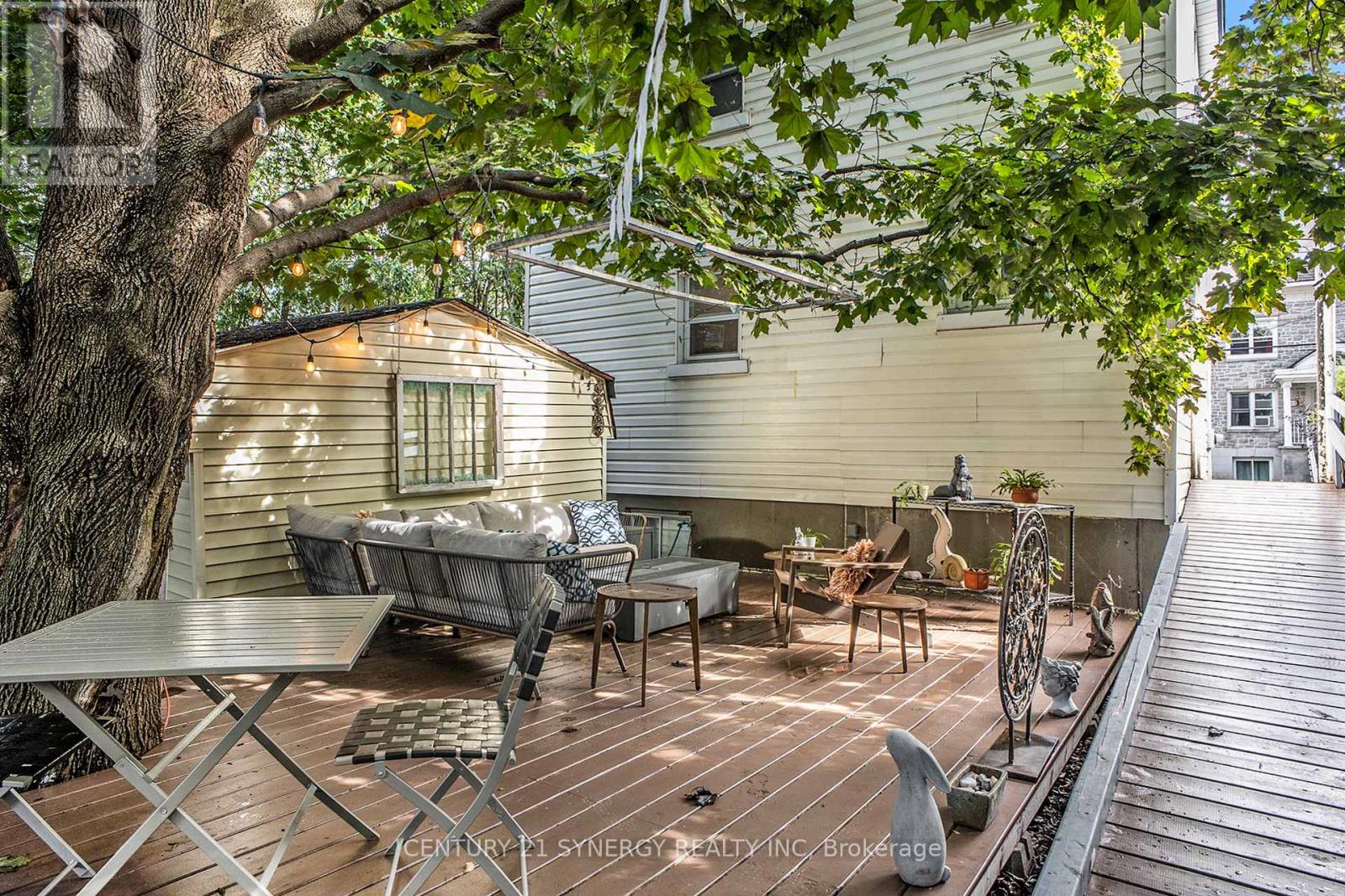 Photo 4 of 327 Richelieu Avenue, Ottawa ON