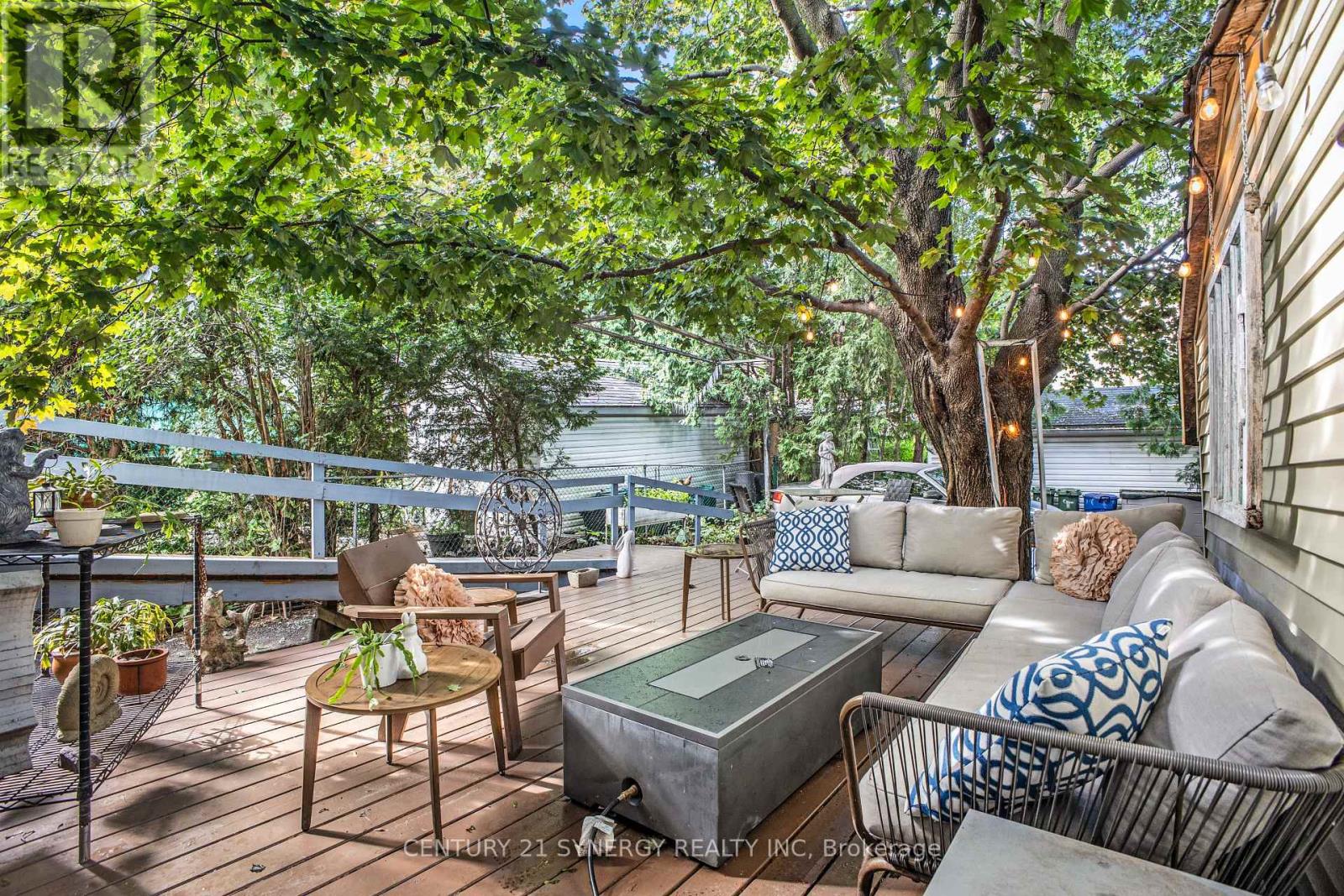 Photo 5 of 327 Richelieu Avenue, Ottawa ON