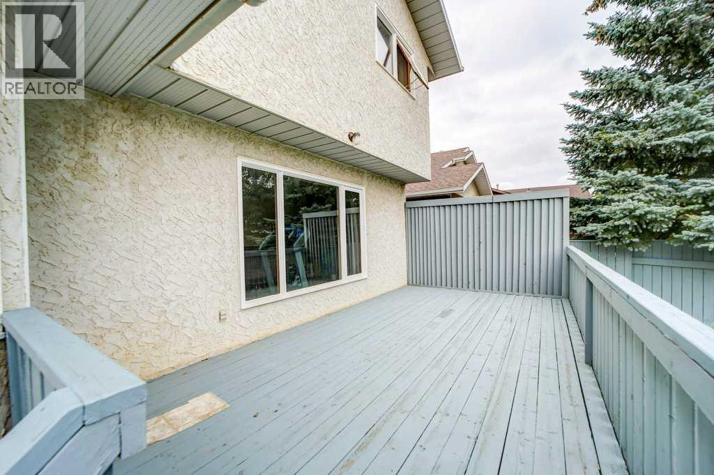 Photo 36 of 3 Edgewood Crescent W, Lethbridge AB