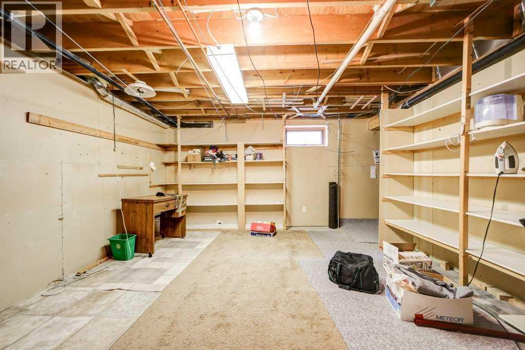 Photo 29 of 3 Edgewood Crescent W, Lethbridge AB