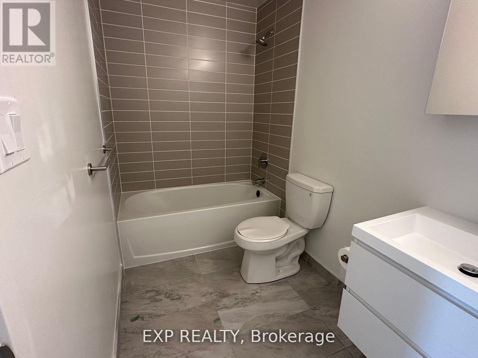 Photo 12 of 618 38 Simcoe Promenade, Markham ON