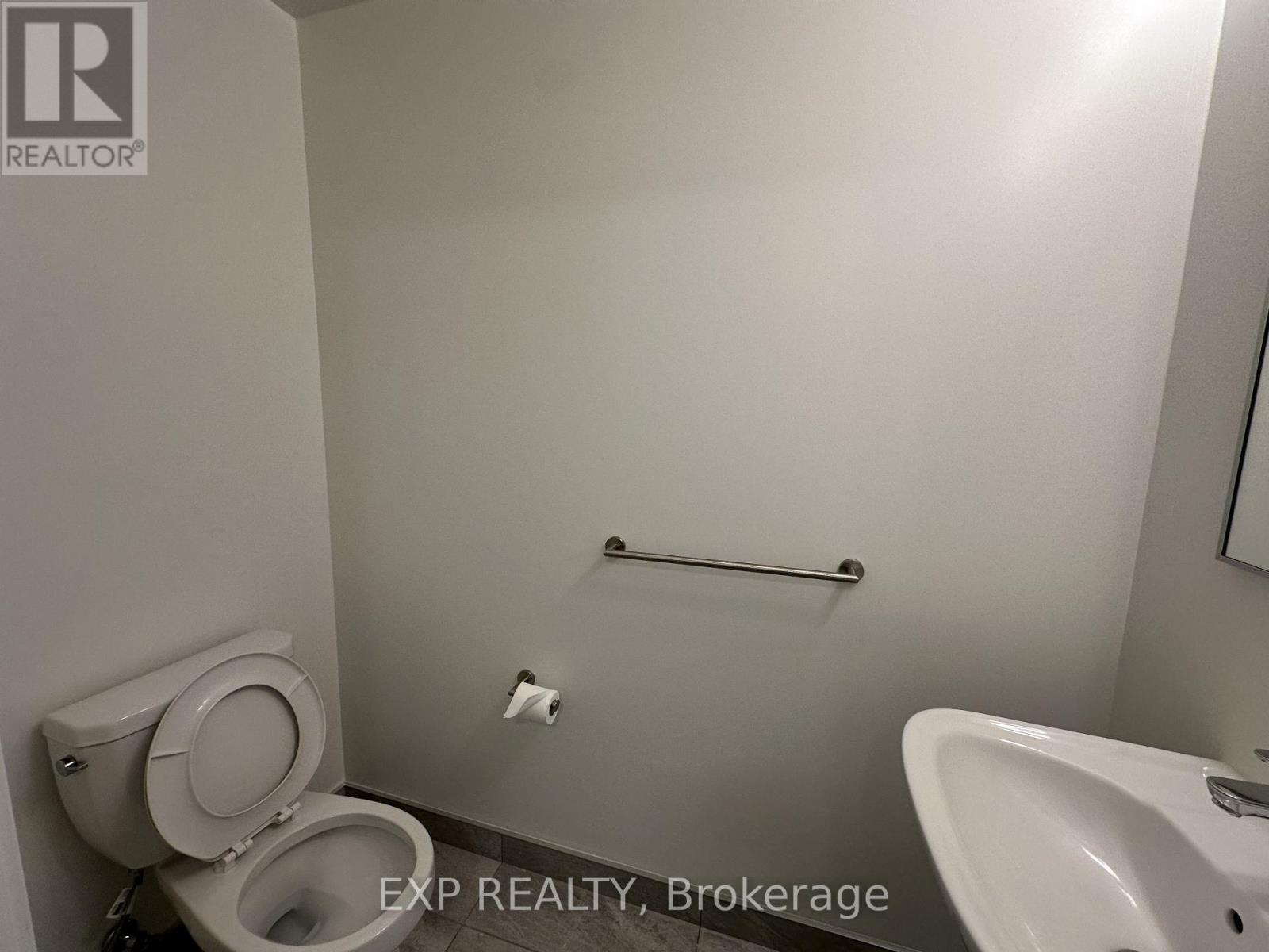 Photo 24 of 618 38 Simcoe Promenade, Markham ON