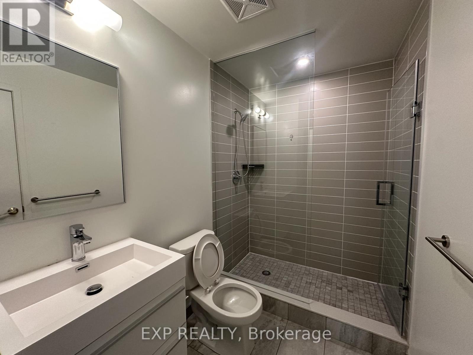 Photo 27 of 618 38 Simcoe Promenade, Markham ON