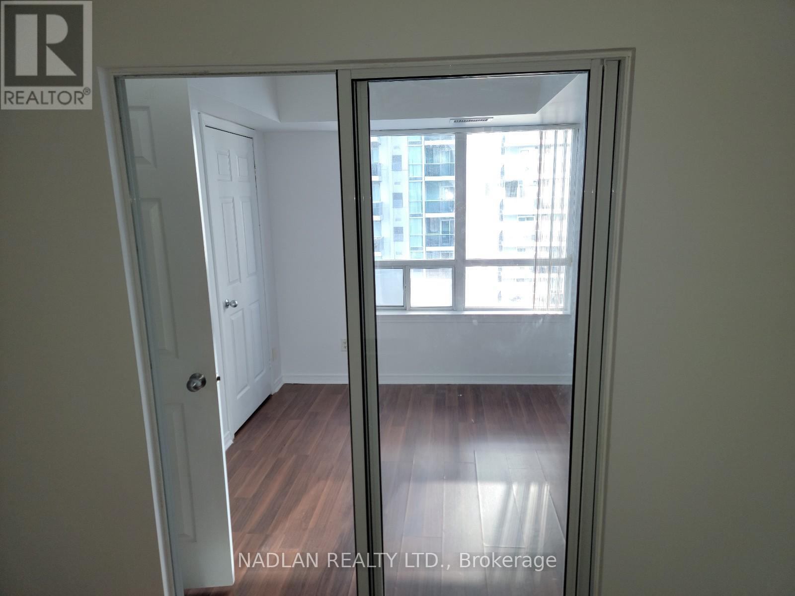 Photo 9 of 1512 155 Beecroft Road, Toronto ON