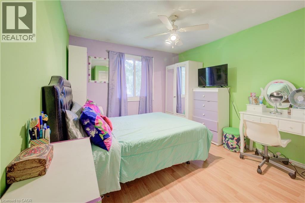 Photo 21 of 82 Timberlane Crescent, Kitchener ON