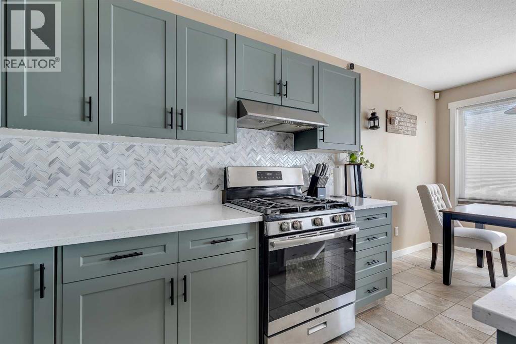 Single Family House for Sale in  Covepark Close NE Coventry Hills Calgary 
