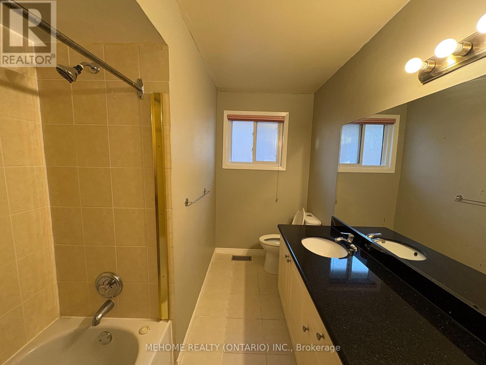 Photo 15 of Upper 2 Corton Gate, Toronto ON
