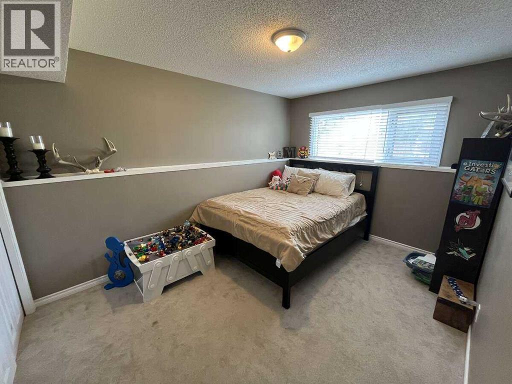 Photo 17 of 5226 52 Street, Daysland AB