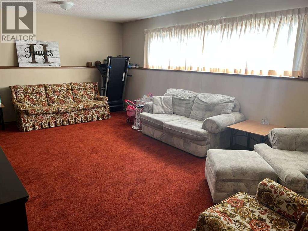 Photo 14 of 5226 52 Street, Daysland AB