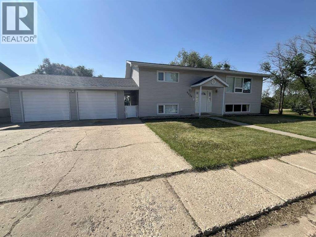 Photo 1 of 5226 52 Street, Daysland AB