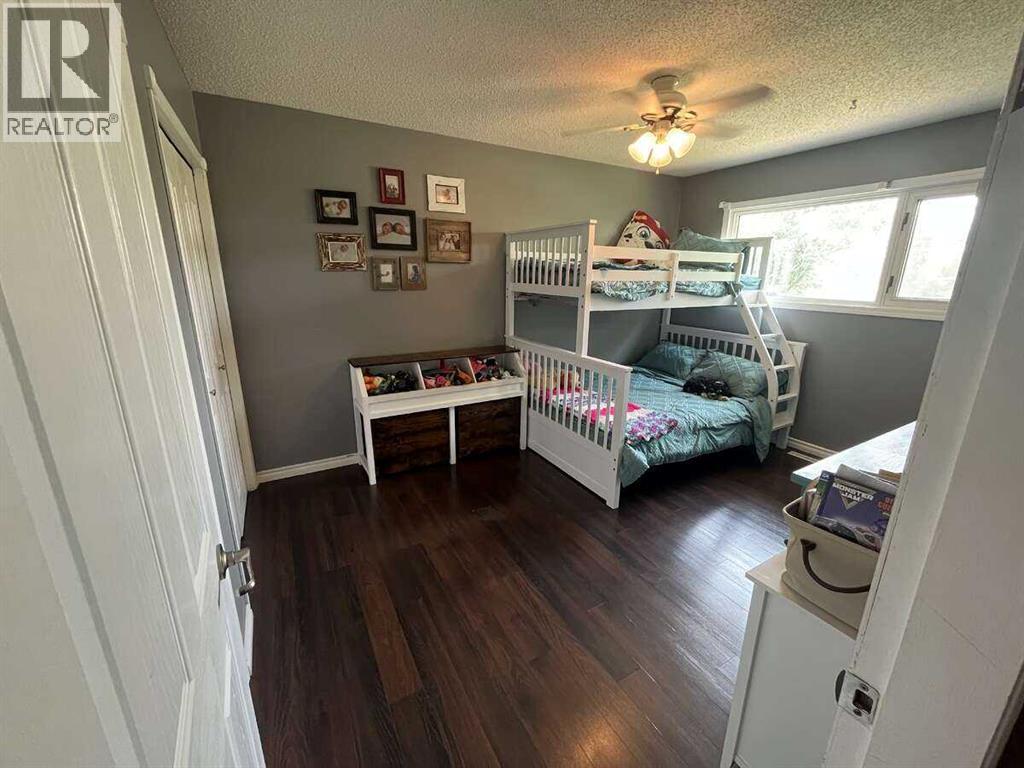 Photo 12 of 5226 52 Street, Daysland AB