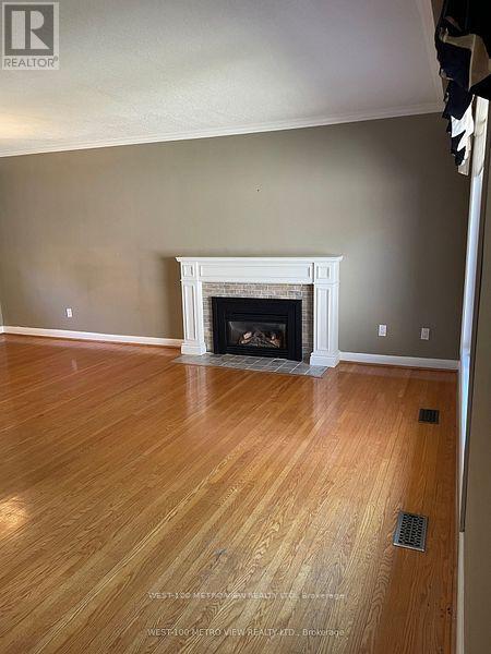Photo 5 of 48 North Forster Park Drive, Oakville ON