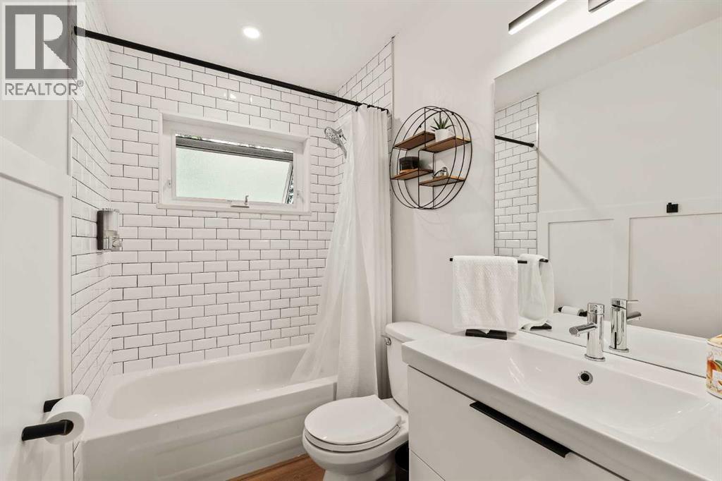 Photo 22 of 25 Kirby Place Sw, Calgary AB