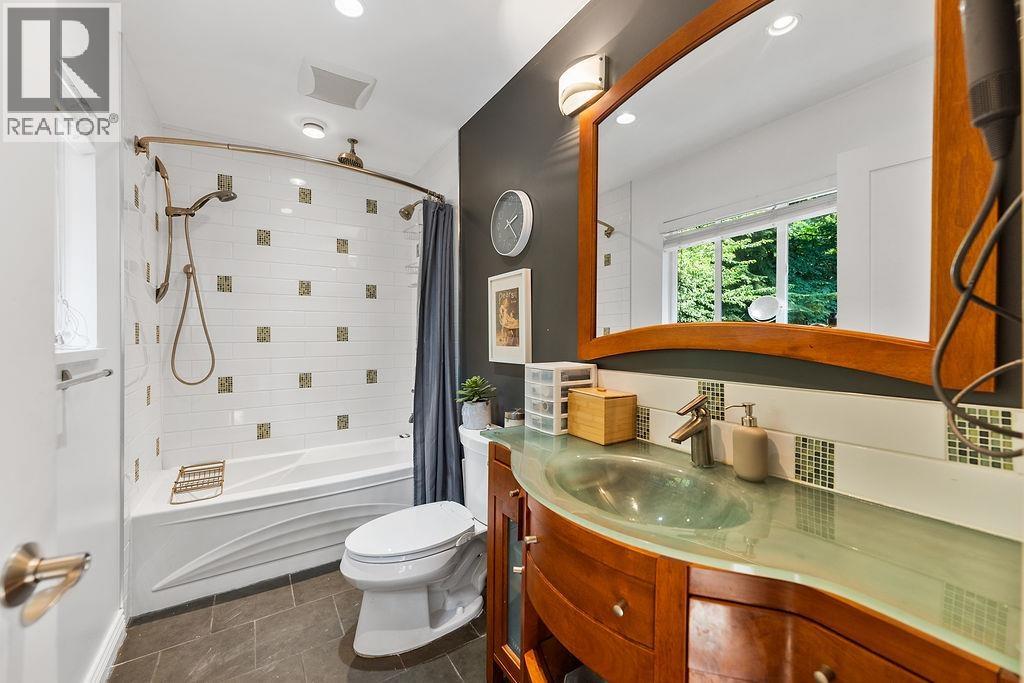Photo 16 of 4393 Glencanyon Drive, North Vancouver BC