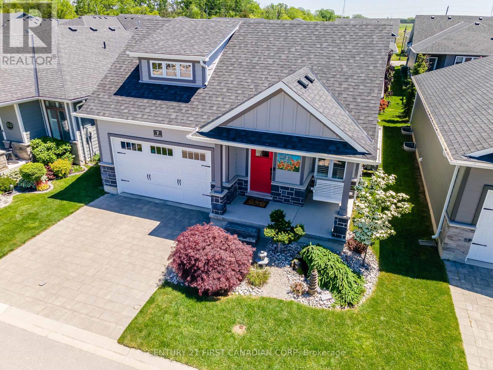 Photo 2 of 7 Sunrise Lane, Lambton Shores ON