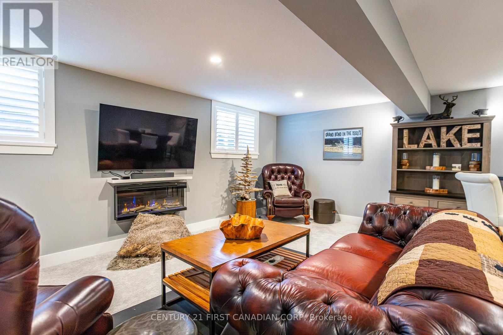 Photo 30 of 7 Sunrise Lane, Lambton Shores ON