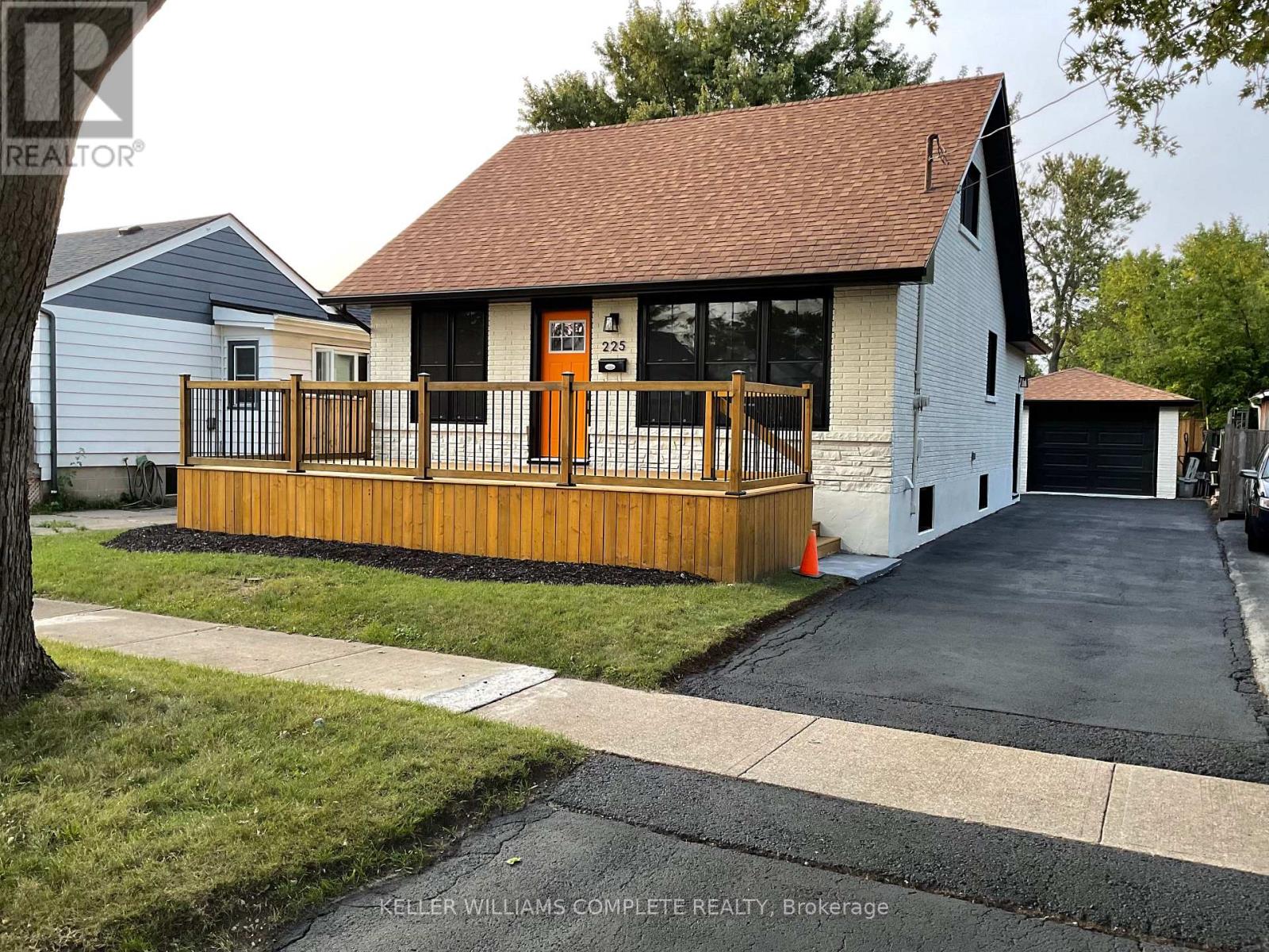 Photo 2 of 225 Henrietta Street, Fort Erie ON