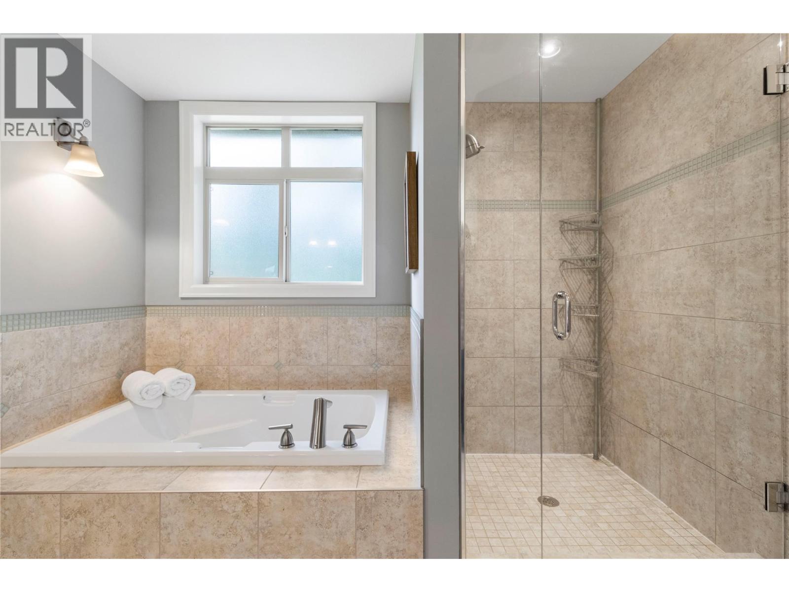 Photo 33 of 2701 Mountview Drive, Blind Bay BC