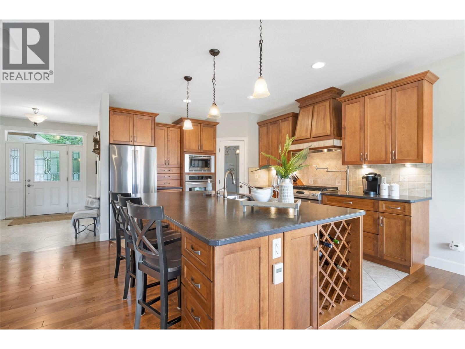 Photo 22 of 2701 Mountview Drive, Blind Bay BC