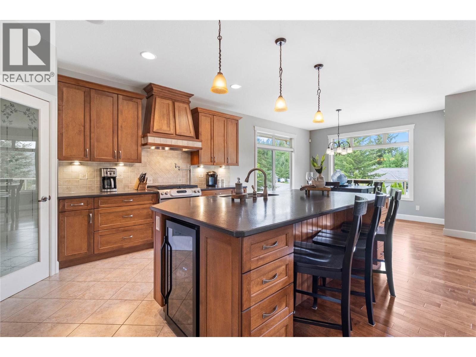 Photo 17 of 2701 Mountview Drive, Blind Bay BC