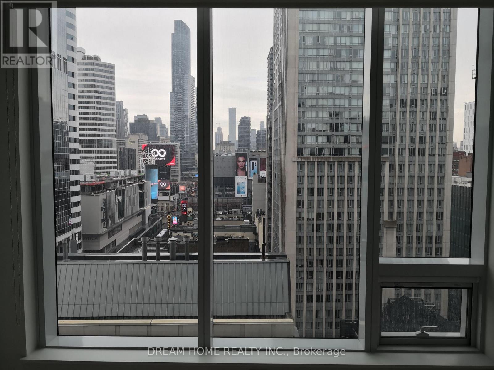 Photo 8 of 1301 197 Yonge Street, Toronto ON