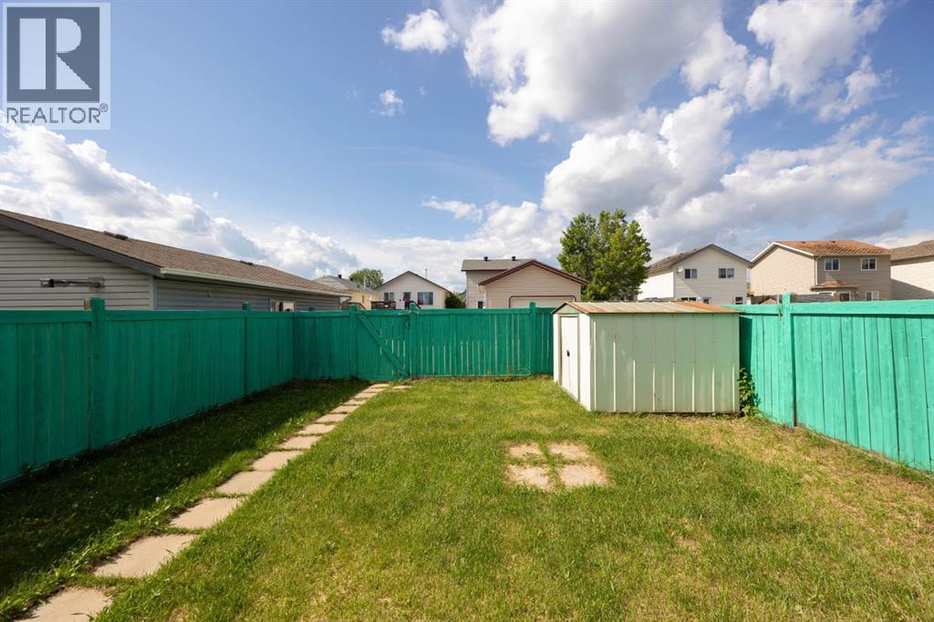 Photo 30 of 206 Smallwood Street, Fort Mcmurray AB