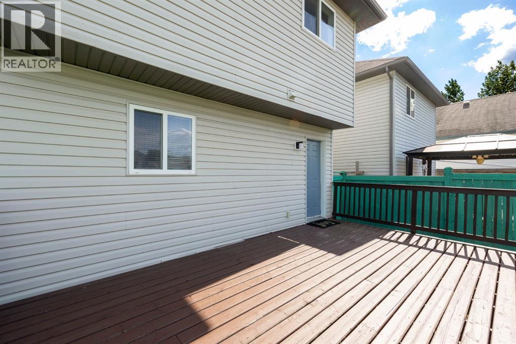 Photo 29 of 206 Smallwood Street, Fort Mcmurray AB