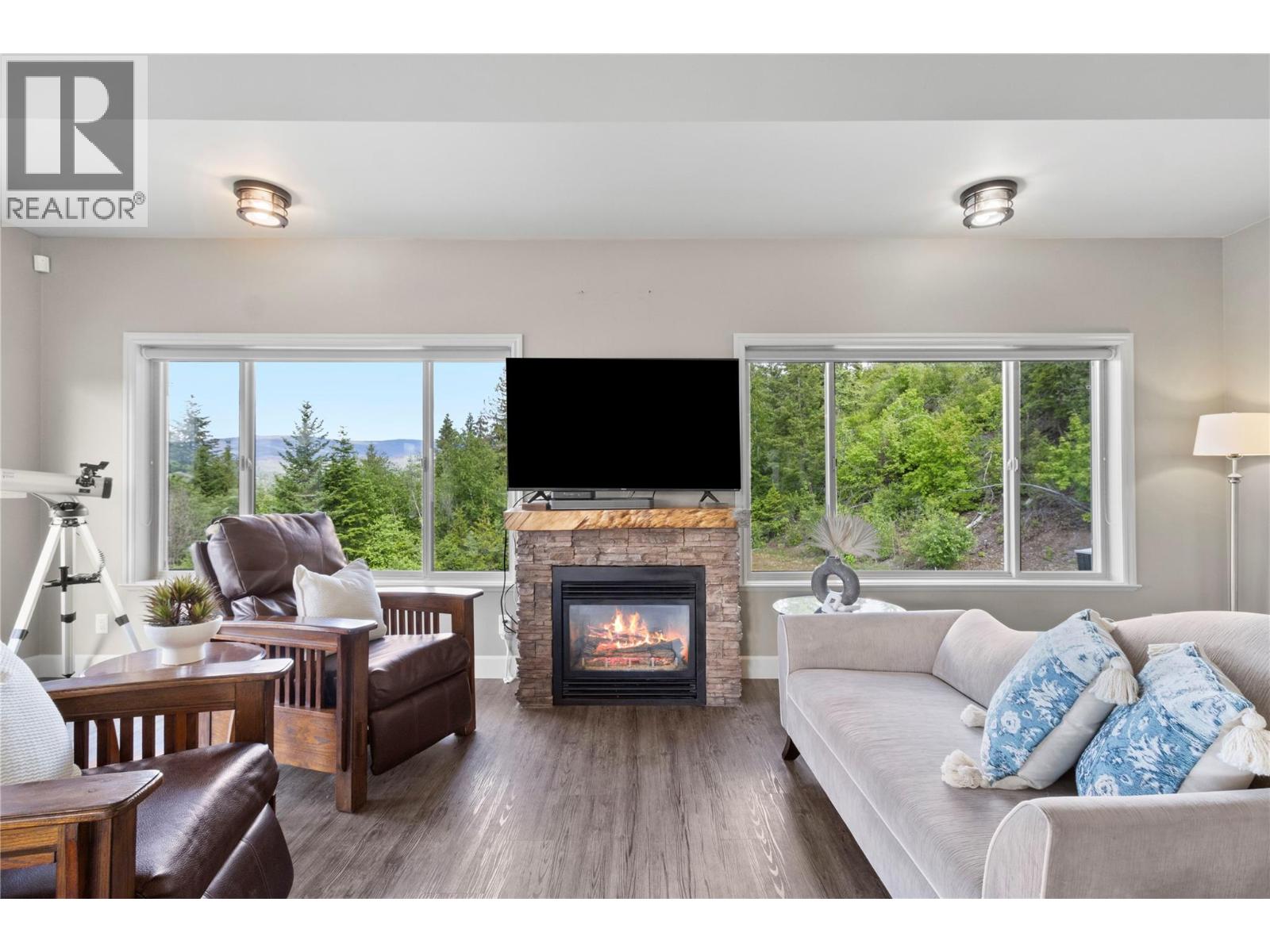 Photo 13 of 3240 Roncastle Road, Blind Bay BC