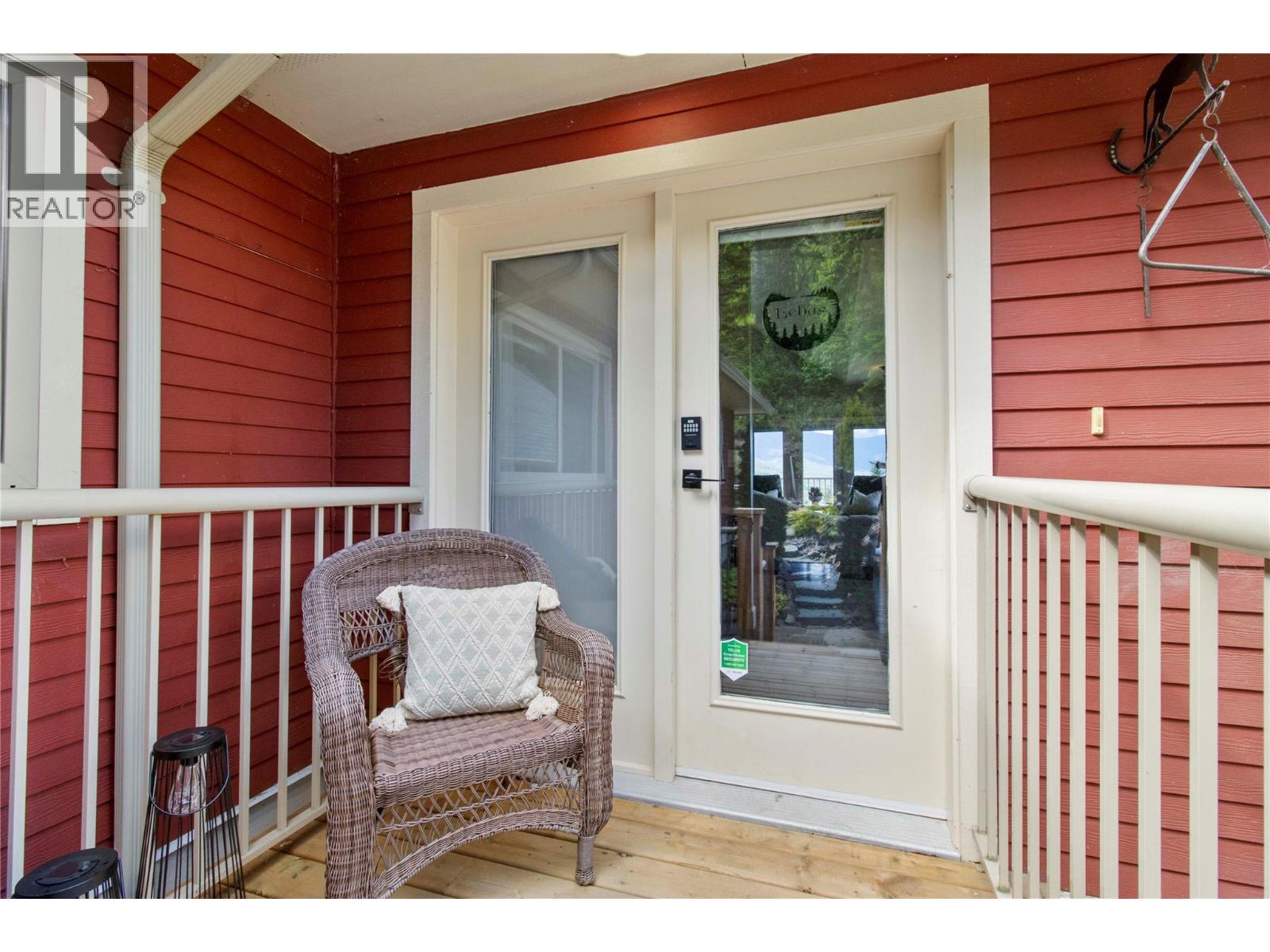 Photo 9 of 3240 Roncastle Road, Blind Bay BC