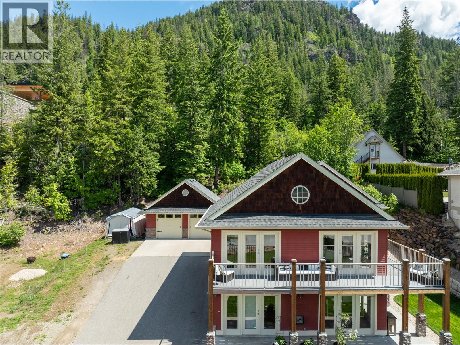 Photo 7 of 3240 Roncastle Road, Blind Bay BC
