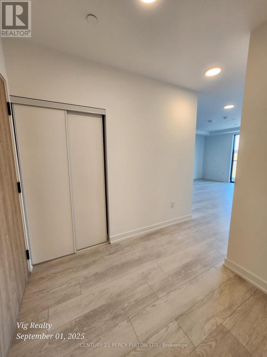 Photo 1 of 205 801 The Queensway Avenue, Toronto ON