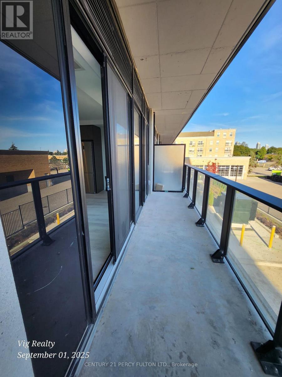 Photo 14 of 205 801 The Queensway Avenue, Toronto ON