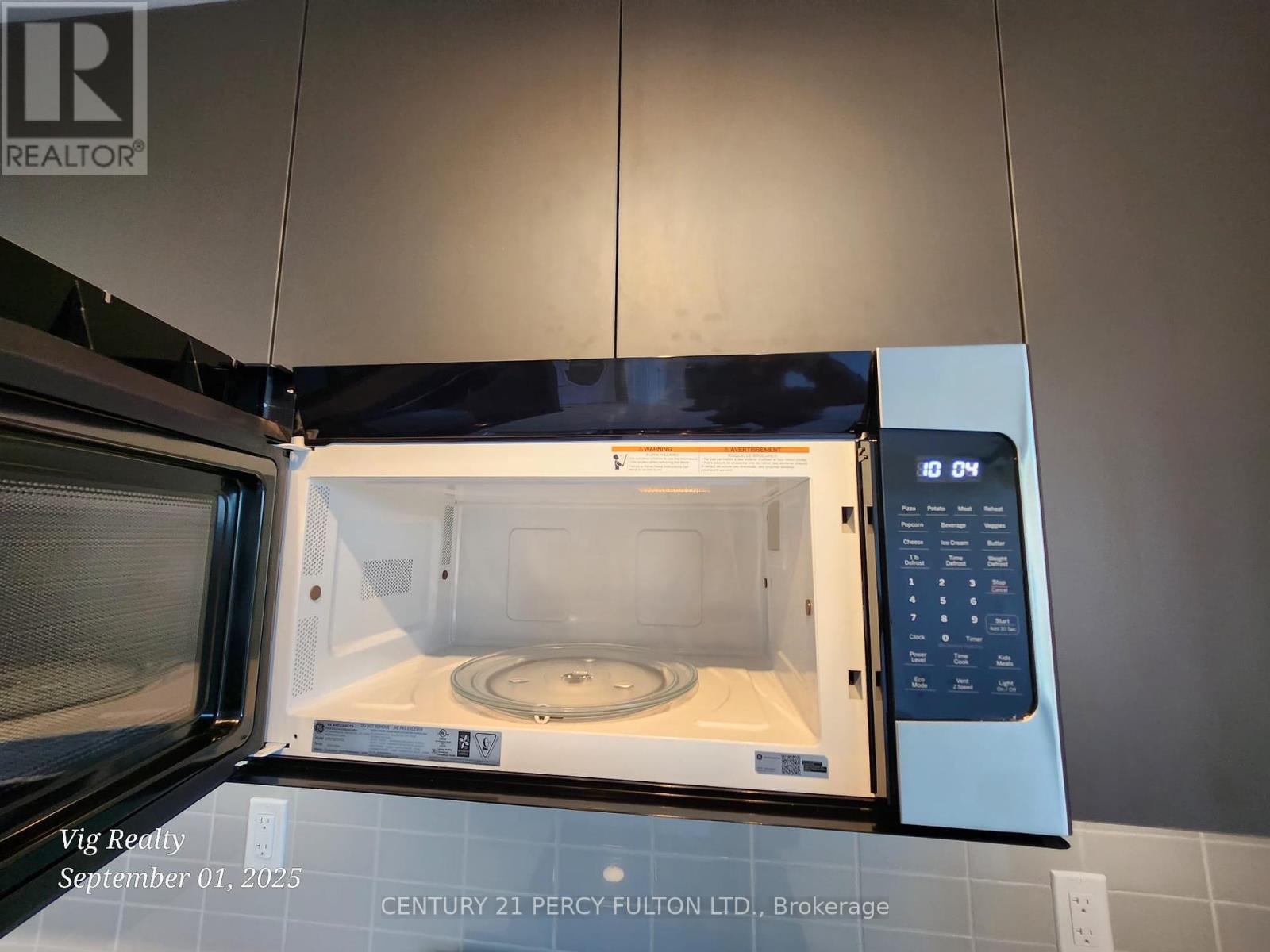 Photo 17 of 205 801 The Queensway Avenue, Toronto ON