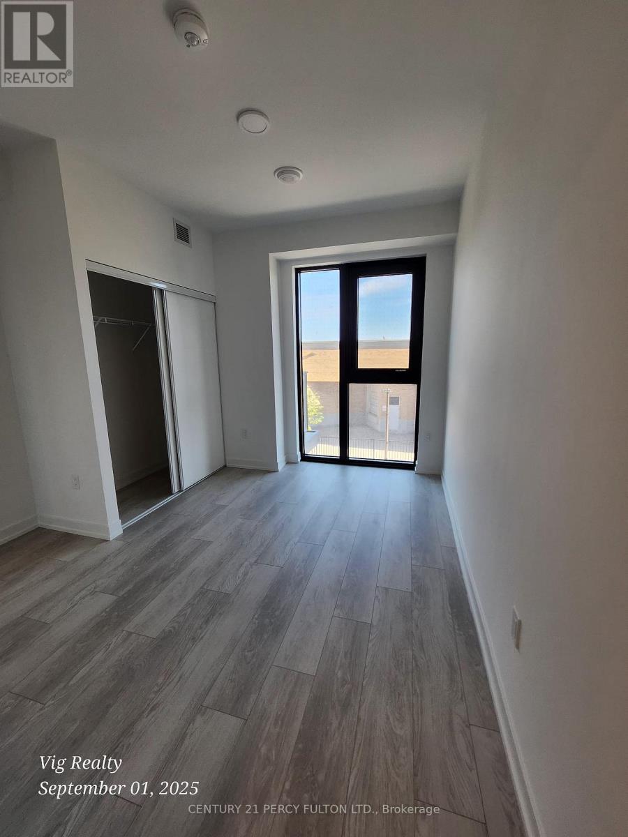 Photo 6 of 205 801 The Queensway Avenue, Toronto ON