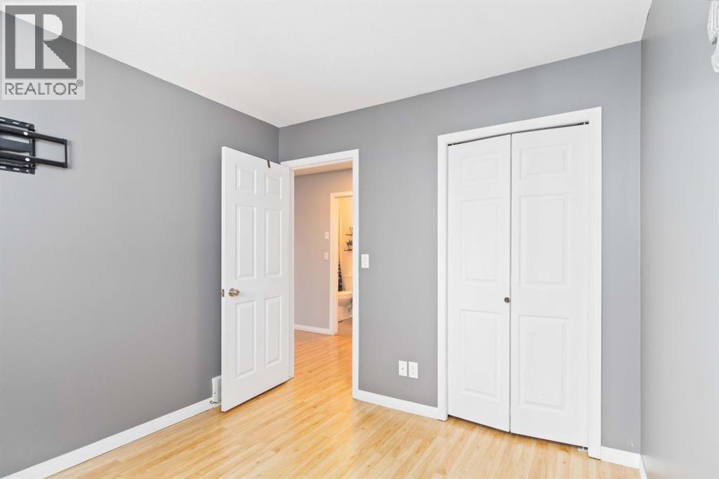 Photo 13 of 220 Warren Road, Fort Mcmurray AB