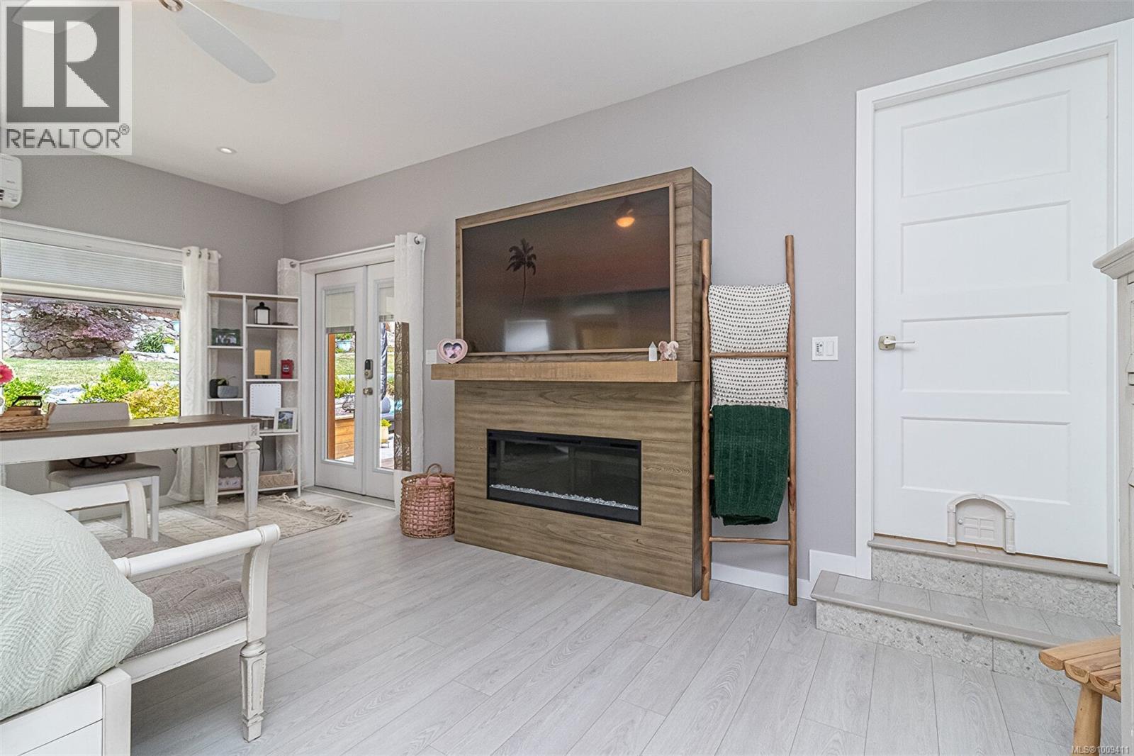 1680 Barrett Dr, North Saanich